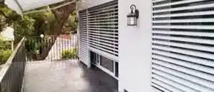 Persianas automáticas y puertas baraja en negocios - Cerrajero 24 Horas